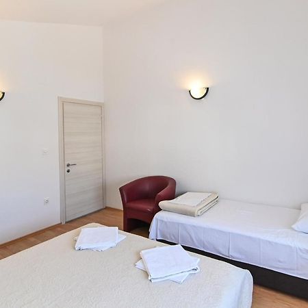 Apartments Andrea I 바슈카 외부 사진